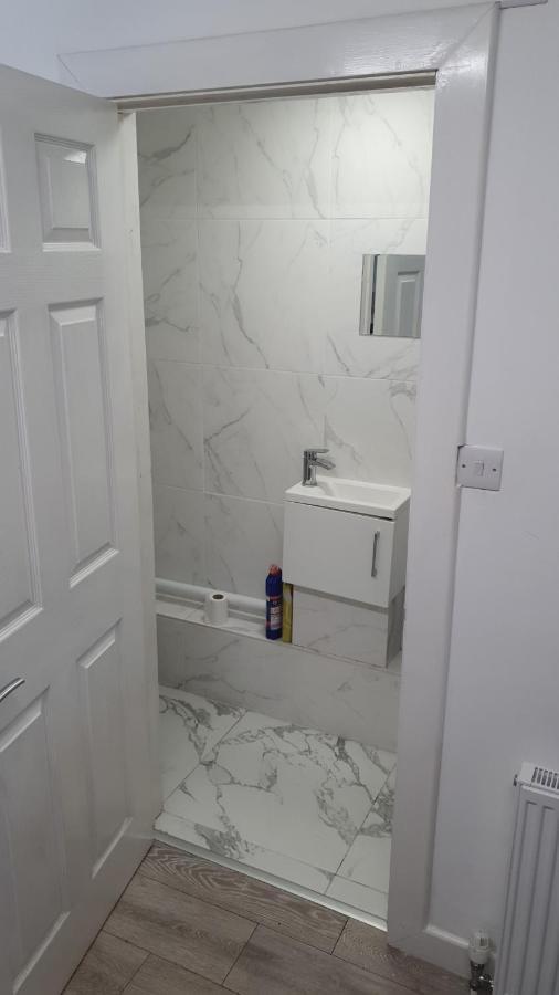 Tidworth House 1905 - Self Catering Serviced Apartment מראה חיצוני תמונה