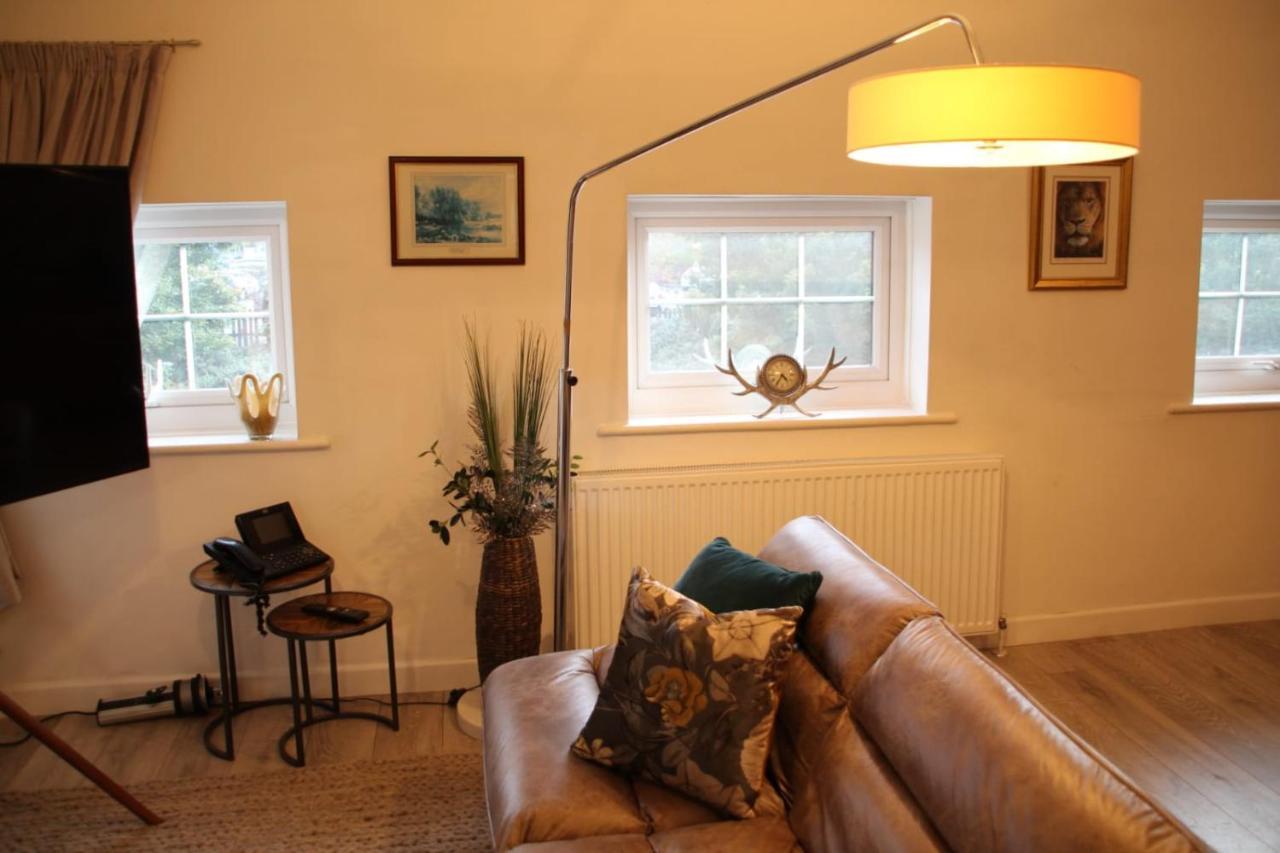 Tidworth House 1905 - Self Catering Serviced Apartment מראה חיצוני תמונה