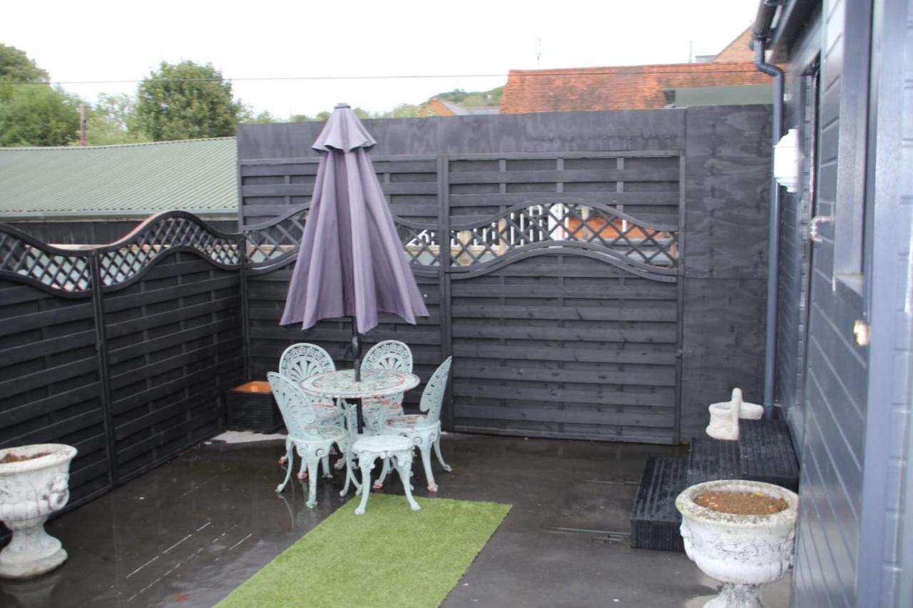 Tidworth House 1905 - Self Catering Serviced Apartment מראה חיצוני תמונה