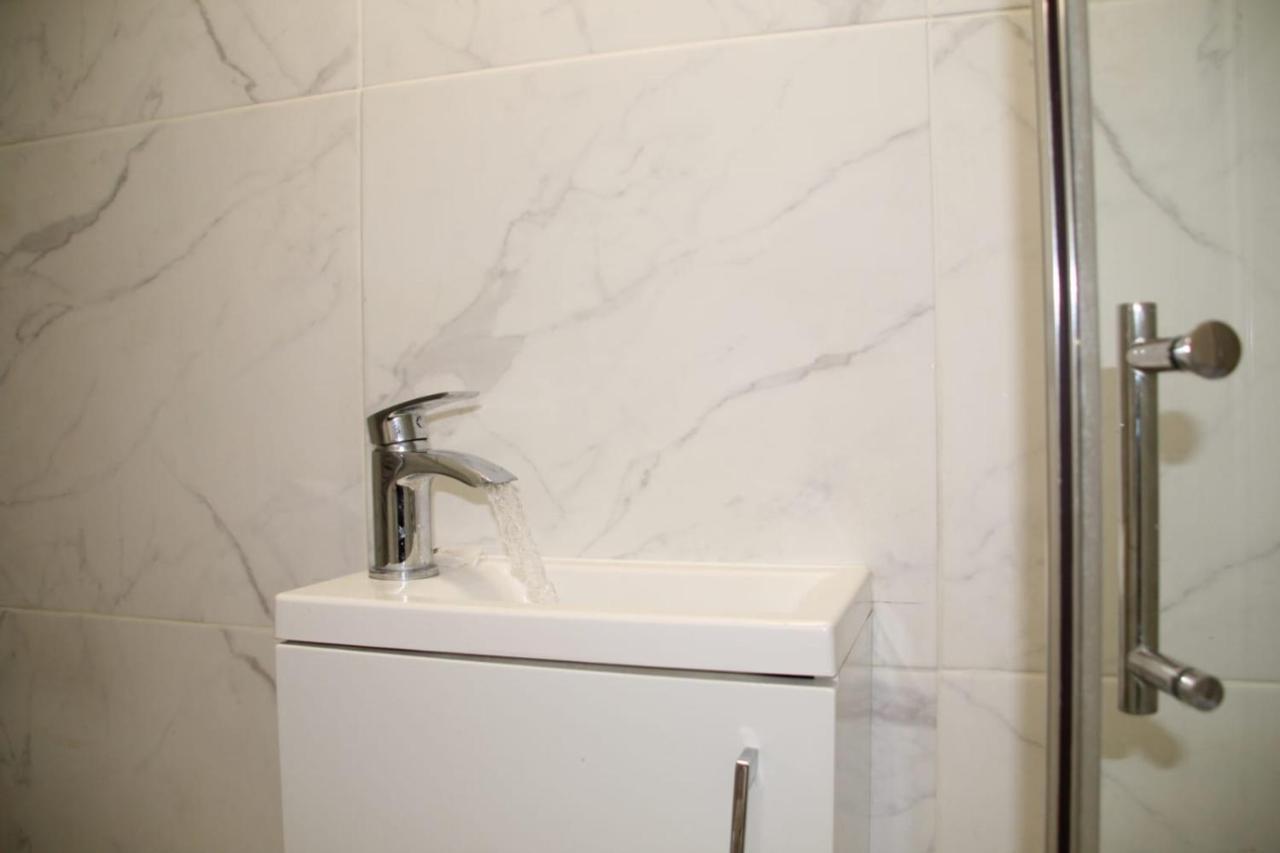 Tidworth House 1905 - Self Catering Serviced Apartment מראה חיצוני תמונה